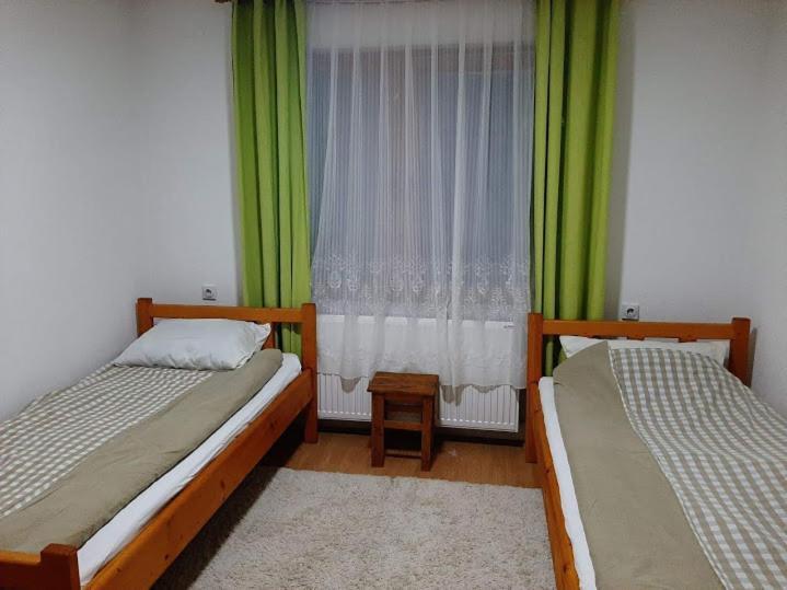 Privatni Smestaj Dobri Dobrosin Esterno foto